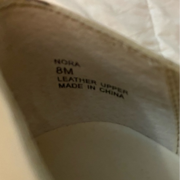 Jeffrey Tyler Closed Toe Heels - Picture 7 of 7